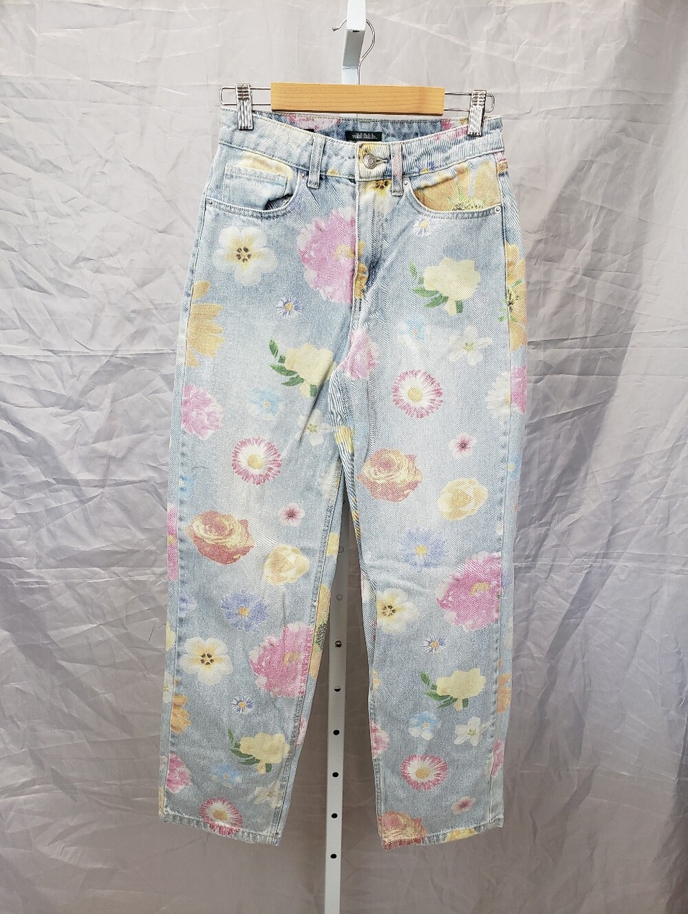 Wild Fable High Rise Floral Pattern Jeans Size 00